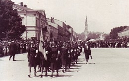 Plac Biegańskiego, defilada