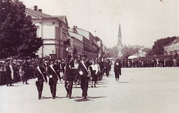 Plac Biegańskiego, defilada