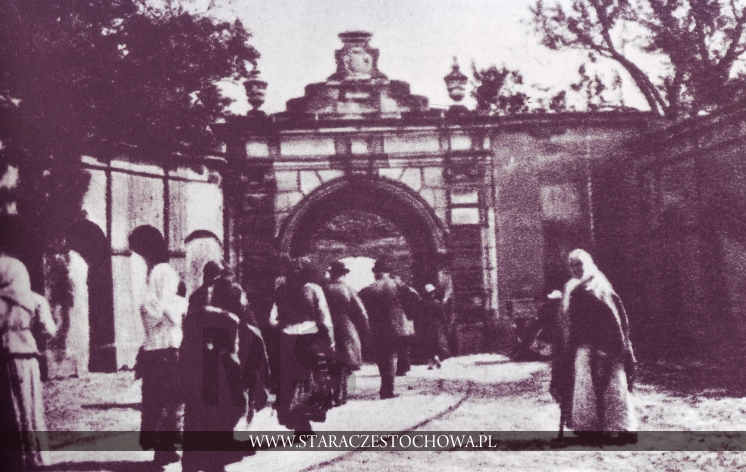 Bramy Klasztoru Jasnogórskiego, lata 30-te