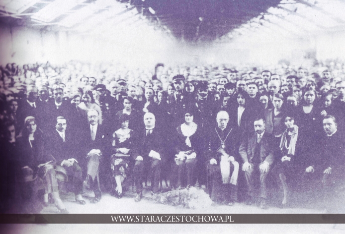 Rodzina Stalesów i pracownicy fabryki MOTTE, około 1910 roku