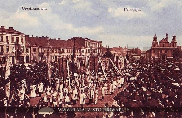 Uroczysta procesja przybywająca na Jasną Górę, początek XX wieku