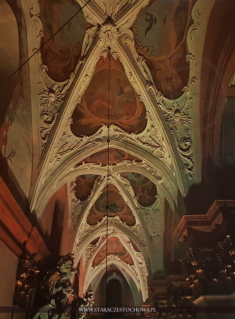 Barokowa dekoracja sklepienia nawy bocznej Bazyliki