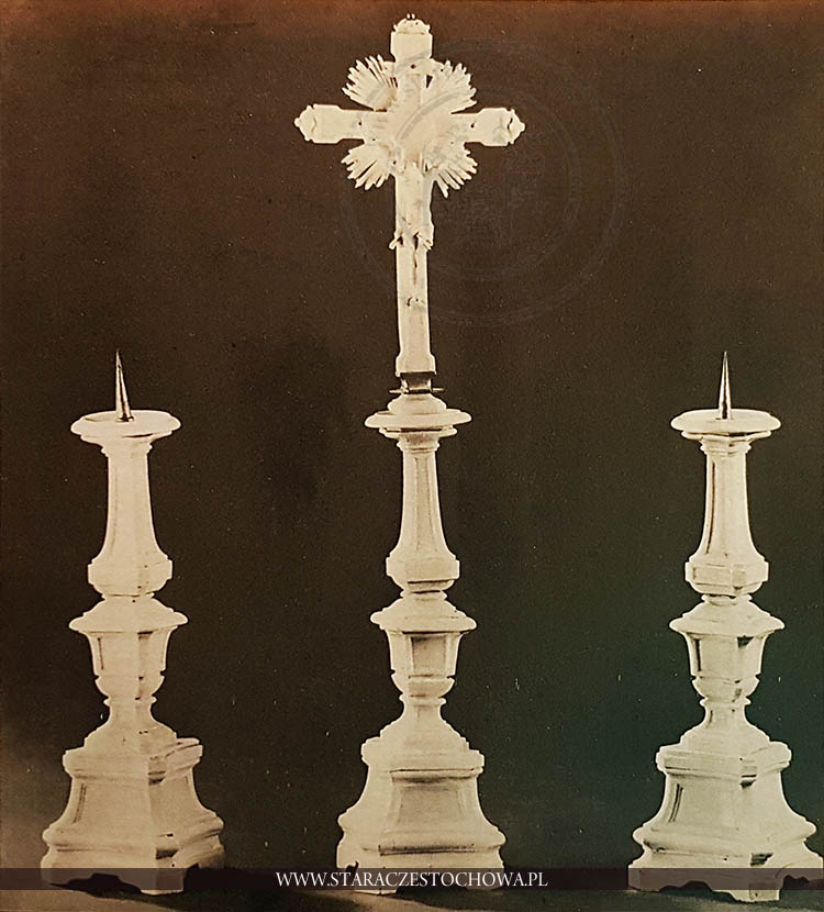 Krucyfiks porcelanowy ze świecznikami